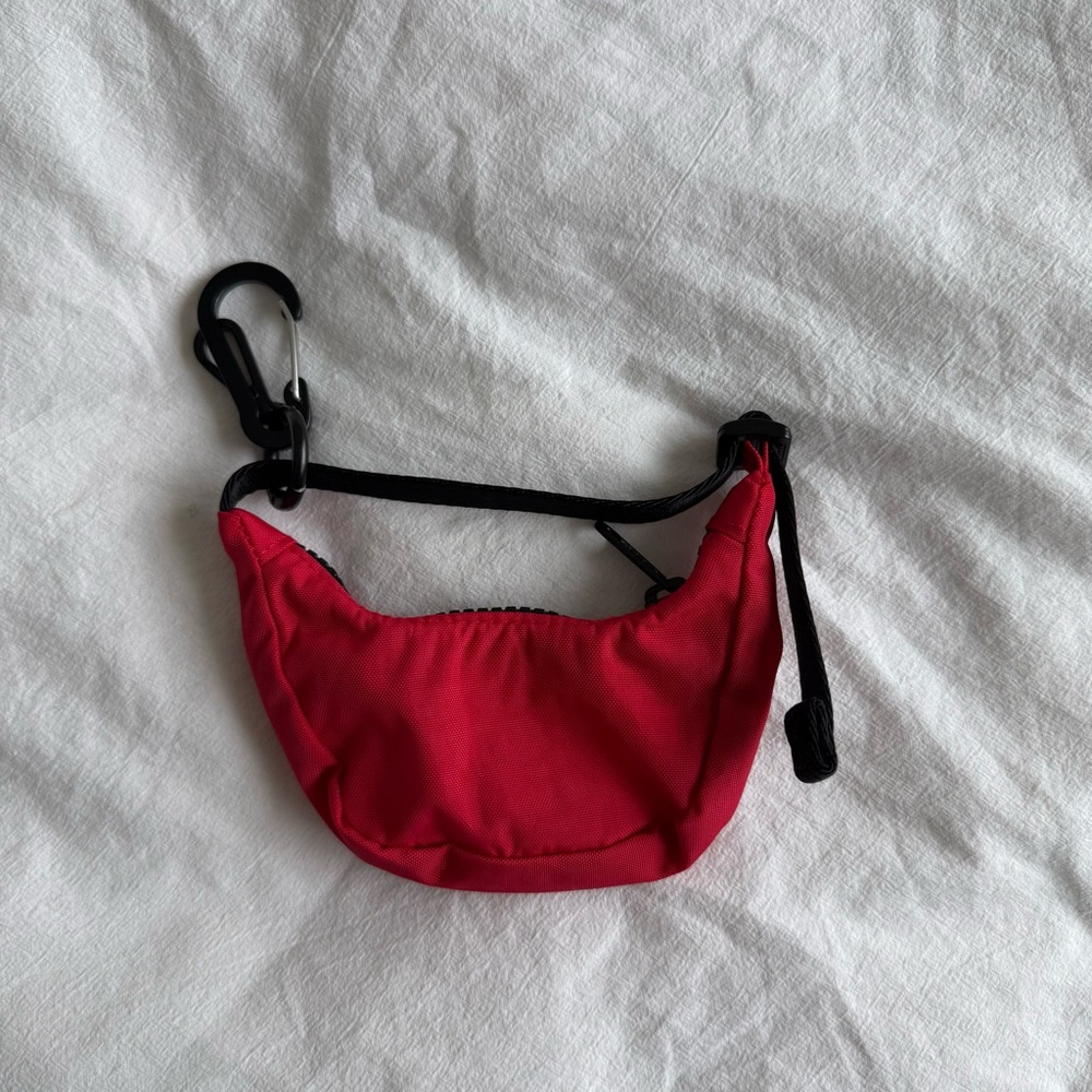 BAGGU Crescent Bag Charm Candy Apple